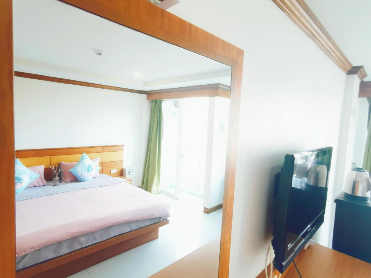 Lanting Hotell Patong Exteriör bild