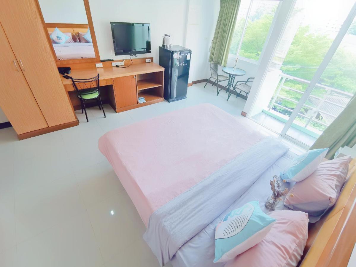Lanting Hotell Patong Exteriör bild